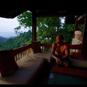 Meet your Posher, Louis